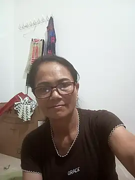 Vieekee online show from August 2026 10:52:02 PM
