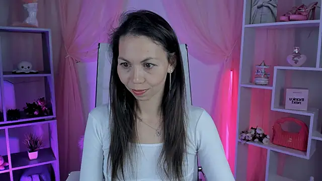 TrasyMorris online show from June 2026 04:04:01 AM