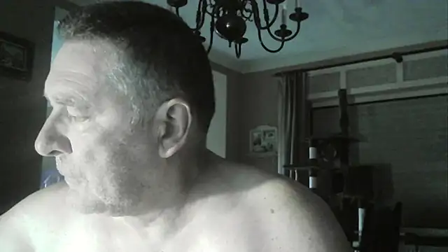 Snapshot of edje59a chatting on October 2025 06:11:02 AM edje59a online show from October 2025 06:11:02 AM