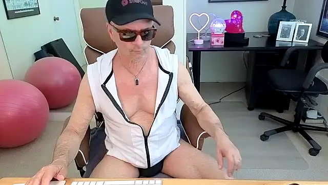 hotdadbod online show from June 2026 09:35:02 PM