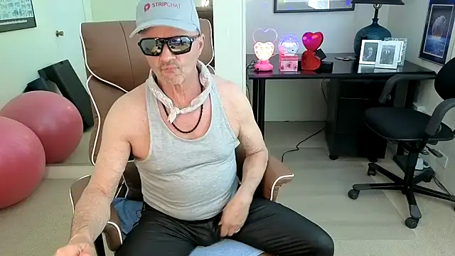 hotdadbod online show from August 2026 09:39:02 PM