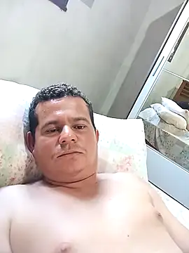 Snapshot of P1ul0Henrique chatting on May 2026 06:16:02 PM P1ul0Henrique online show from May 2026 06:16:02 PM