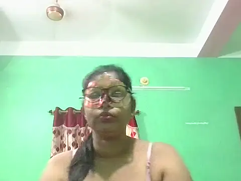 Snapshot of Kavya17 chatting on June 2026 03:29:01 AM Kavya17 online show from June 2026 03:29:01 AM