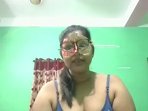 Snapshot of Kavya17 chatting on June 2026 12:32:02 AM Kavya17 online show from June 2026 12:32:02 AM
