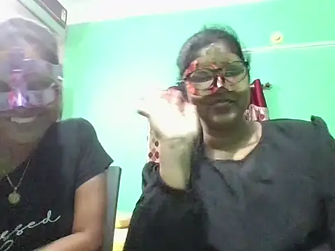 Snapshot of Kavya17 chatting on June 2026 01:57:02 PM Kavya17 online show from June 2026 01:57:02 PM