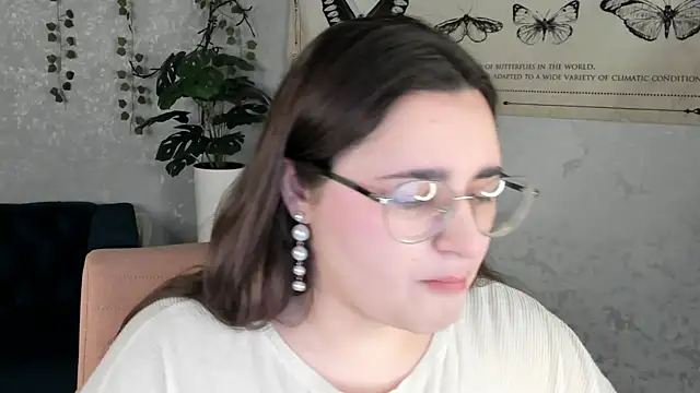 Snapshot of Ayleen_Gece chatting on May 2026 04:30:02 AM Ayleen Gece online show from May 2026 04:30:02 AM