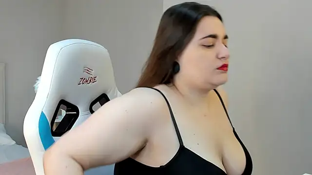 Snapshot of Ayleen_Gece chatting on May 2026 03:46:01 AM Ayleen Gece online show from May 2026 03:46:01 AM