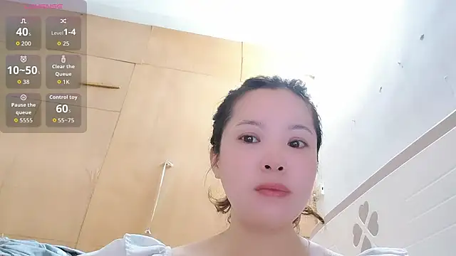 Snapshot of F-Yingying chatting on June 2026 01:30:02 AM F-Yingying online show from June 2026 01:30:02 AM