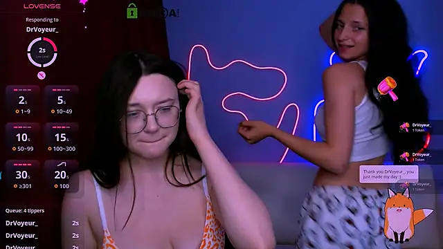 caroline honeyy online show from June 2026 10:37:01 PM