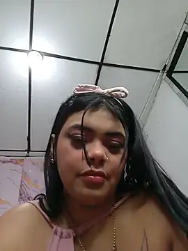 Snapshot of luxuryluna chatting on May 2026 12:30:02 AM luxuryluna online show from May 2026 12:30:02 AM