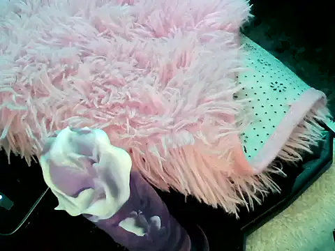 Latinahott1 online show from June 2026 04:23:01 PM