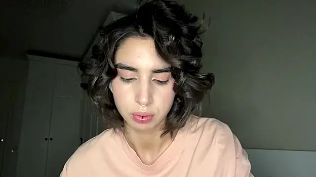 JessiaRuezga online show from May 2026 12:22:02 PM