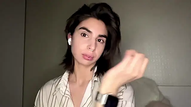 JessiaRuezga online show from May 2026 12:23:02 PM
