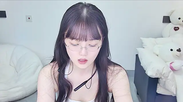 Evil-Bunny007 online show from July 2026 01:06:02 PM