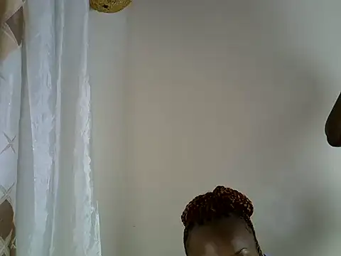 Snapshot of Sexxy_lulu chatting on June 2026 01:58:01 AM Sexxy lulu online show from June 2026 01:58:01 AM