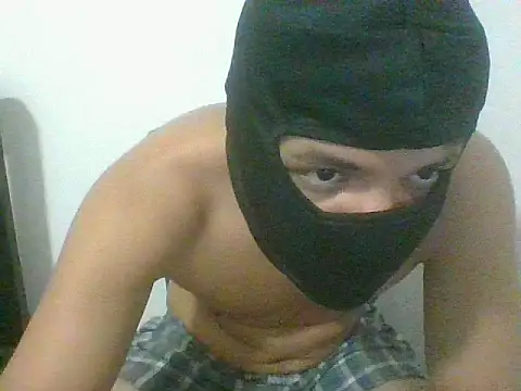 youngcol online show from May 2026 07:09:01 PM