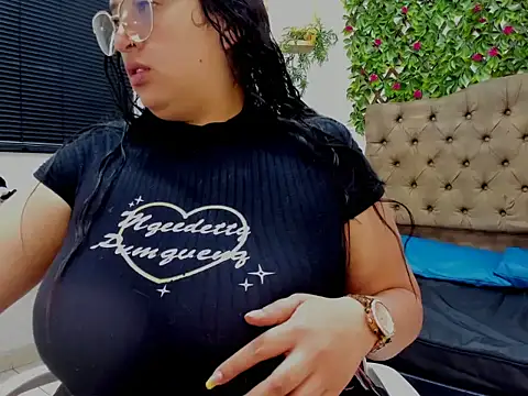 Candy Curvyy online show from May 2026 12:55:02 PM
