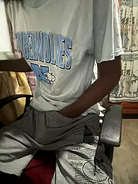 Snapshot of Inuchethi chatting on December 2024 12:41:01 AM Inuchethi online show from December 2024 12:41:01 AM