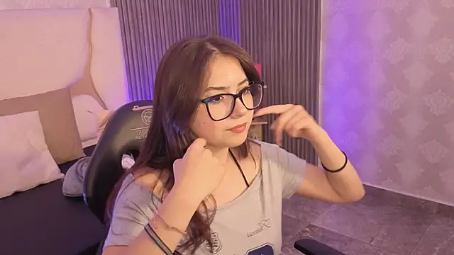 andrea tay1 online show from June 2026 07:16:02 PM