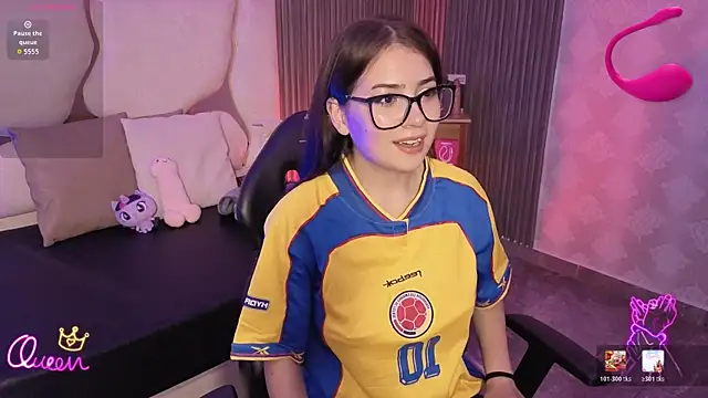 andrea tay1 online show from June 2026 07:12:02 PM