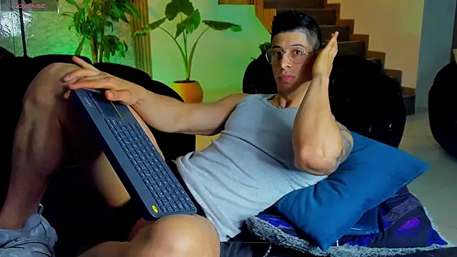 lukas green11 online show from June 2026 01:21:02 AM