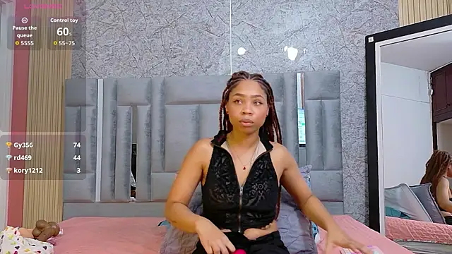 Snapshot of thinsamathagirl chatting on June 2026 07:16:01 PM thinsamathagirl online show from June 2026 07:16:01 PM