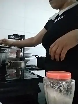 Snapshot of Nelly_x chatting on June 2026 09:41:01 PM Nelly x online show from June 2026 09:41:01 PM