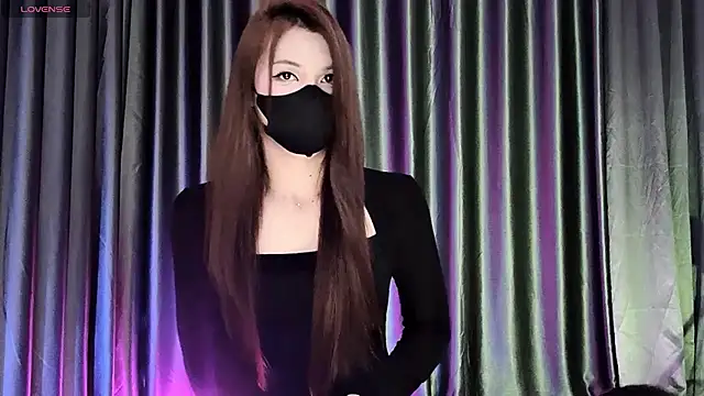 Foxie-28 online show from July 2026 03:33:02 AM