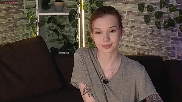 OliviaFoxsis online show from May 2026 06:21:03 AM