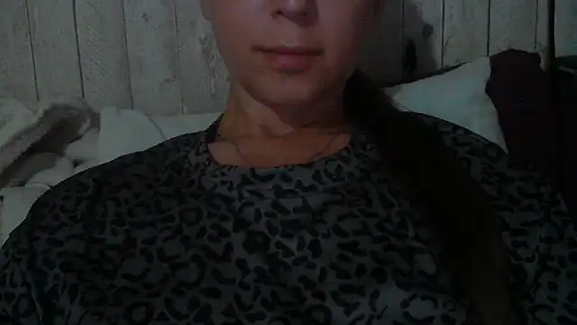 Bella--White online show from May 2026 04:05:02 PM