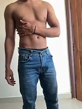 Snapshot of fitindia22 chatting on May 2026 10:00:01 AM fitindia22 online show from May 2026 10:00:01 AM
