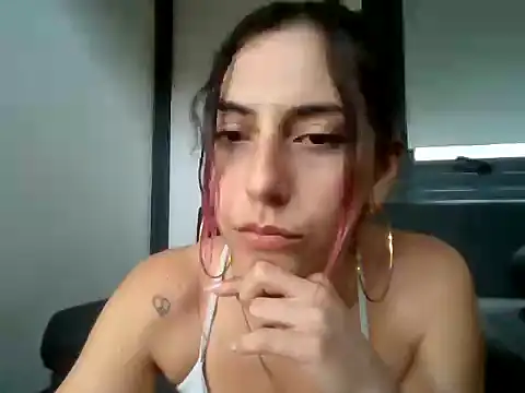 LatinDolliee online show from July 2026 06:22:01 PM