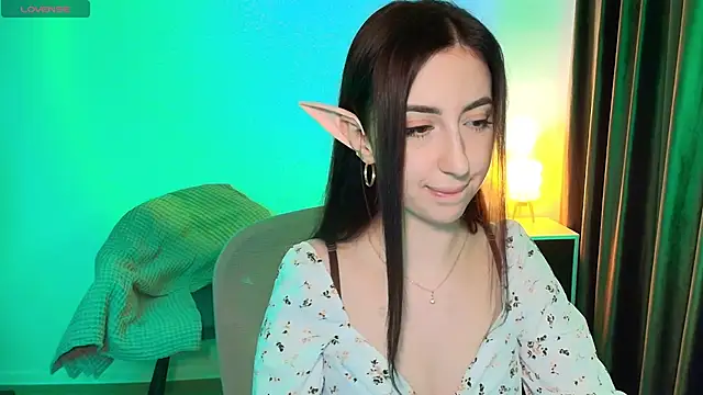 Ellfkiss online show from May 2026 02:37:01 PM