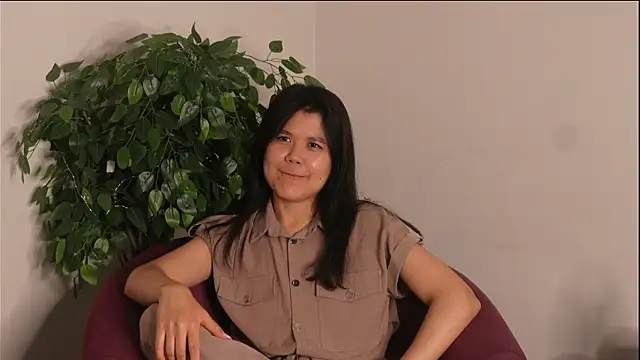 DignaMinshall online show from May 2026 05:25:02 AM