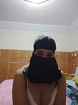 Laty 123 online show from May 2026 06:25:01 PM