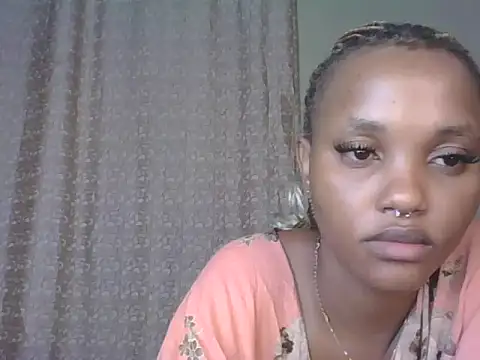 PrettyT5 online show from June 2026 05:52:01 PM
