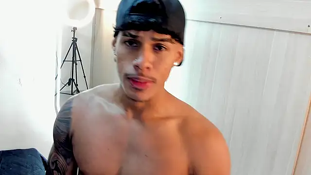 Snapshot of Joao_da_silva19 chatting on June 2026 03:14:02 PM Joao da silva19 online show from June 2026 03:14:02 PM