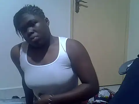 Snapshot of evethegurl chatting on May 2026 03:21:02 PM evethegurl online show from May 2026 03:21:02 PM