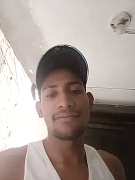 blackEdinson18 online show from May 2026 09:13:01 PM