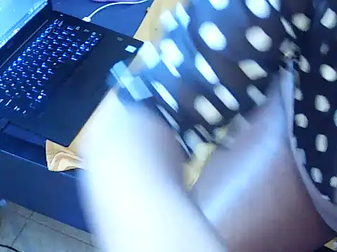 luna-elera online show from June 2026 06:01:01 AM