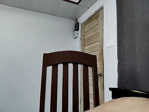 urBunnyboi online show from June 2026 03:32:01 PM