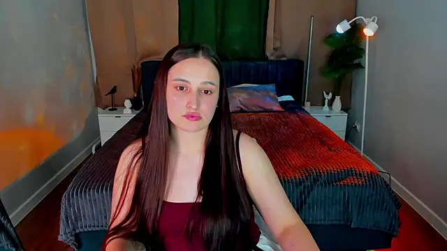 Elizabet Colllins online show from June 2026 04:33:01 PM