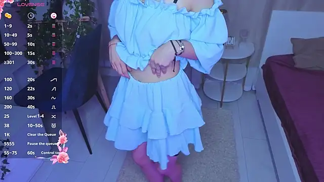 SinaHogsette online show from July 2026 07:42:01 PM