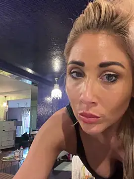 MirrorMia online show from June 2026 08:27:02 AM