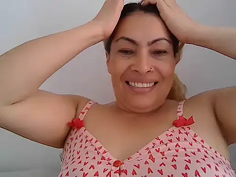 Layla-Astrum online show from June 2026 01:15:02 PM