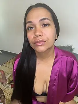 Snapshot of NoahJade chatting on July 2026 10:45:01 PM NoahJade online show from July 2026 10:45:01 PM
