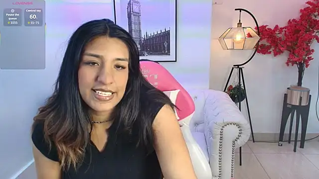 Stephany triana online show from May 2026 03:46:01 AM