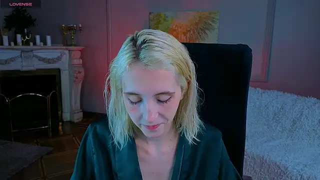 Snapshot of Elen__Moore chatting on June 2026 05:12:01 AM Elen Moore online show from June 2026 05:12:01 AM