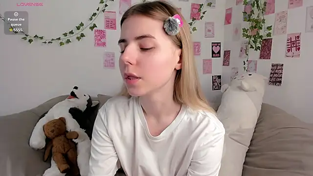 Honey Lia online show from June 2026 10:29:01 AM