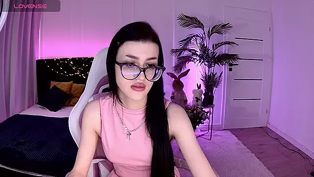 Snapshot of Ariella_Me chatting on June 2026 06:27:02 AM Ariella Me online show from June 2026 06:27:02 AM
